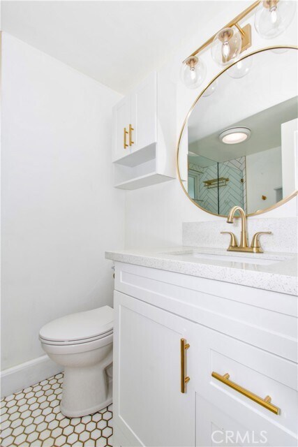 Building Photo - 61495 La Jolla Dr