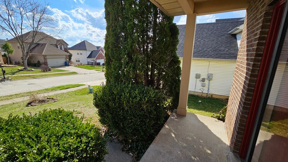 Front Porch - 5411 Skeffington Way