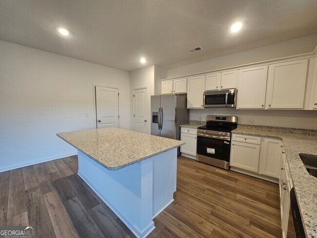 Building Photo - 285 Red Dragon Dr