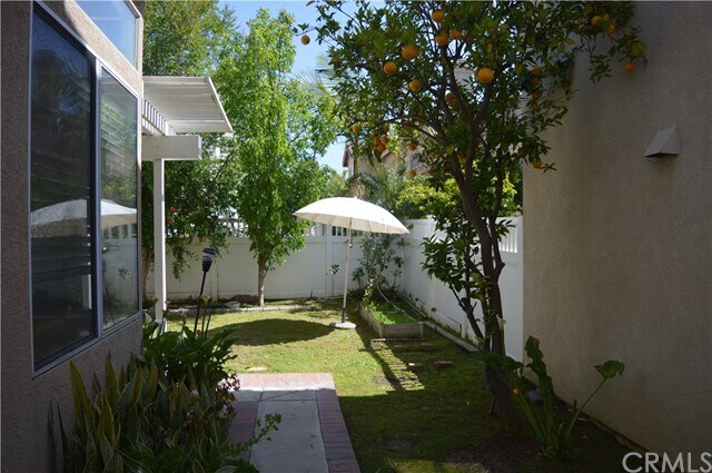 Building Photo - 15272 Rousseau Ln