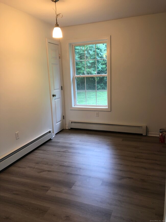 Building Photo - 9 Denmore Ln