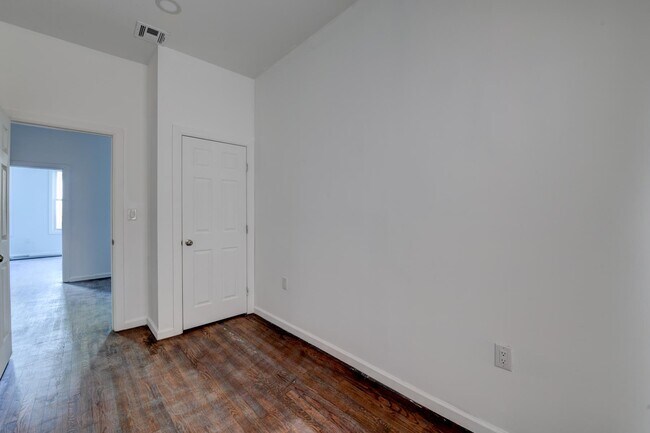 Building Photo - 1103 Grand Ave