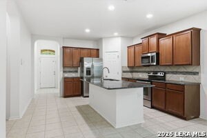 Building Photo - 7020 Conroe Ml
