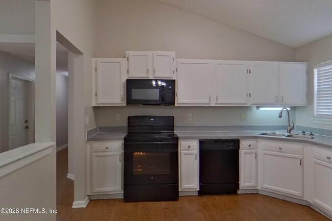Building Photo - 3099 Wavering Ln