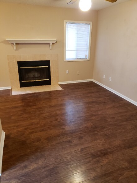 Primary Photo - 151 Candlebrook Dr