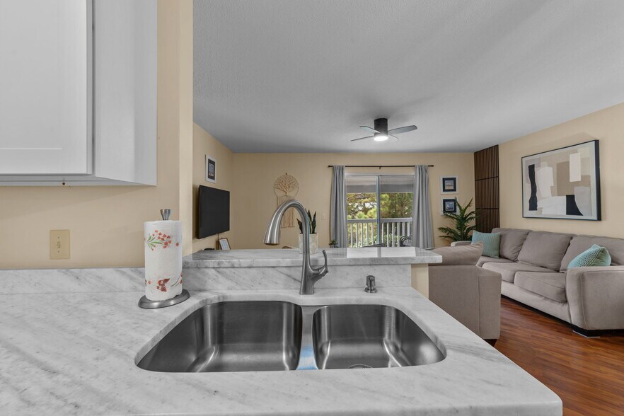 Building Photo - 1356 Glenns Bay Rd