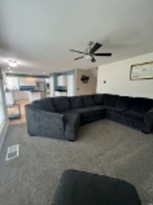 Building Photo - Luxurious 4-Bedroom Home in Keizer – Spacious, Elegant & Perfect for Entertaining