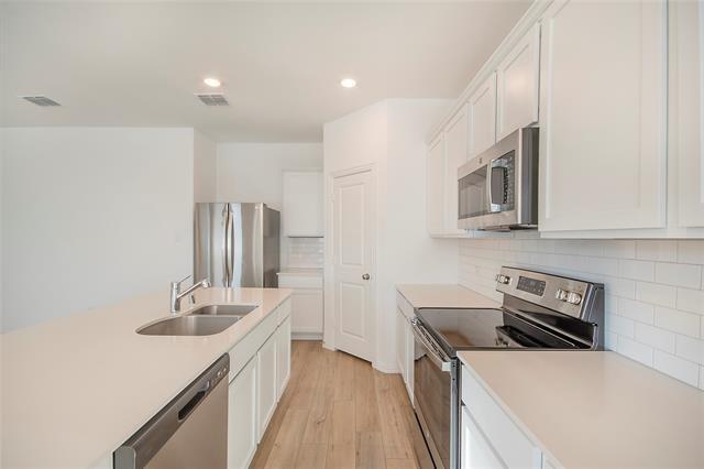 Building Photo - 201 Wyndemere Ln