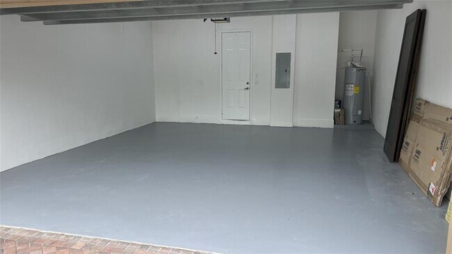 Building Photo - 6095 NW 116th Dr