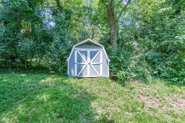 Building Photo - 6040 Airway Ln