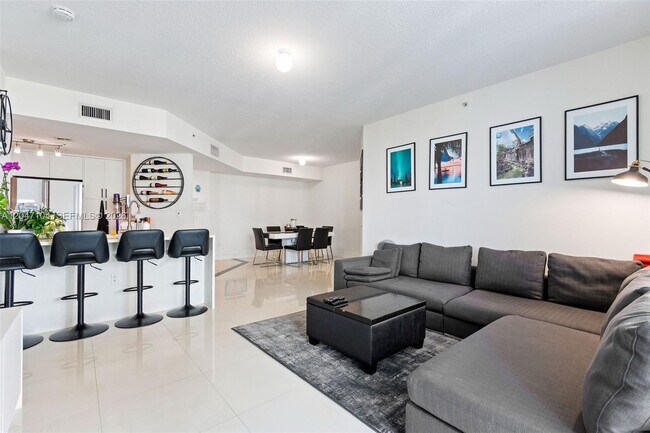 Building Photo - 7900 Harbor Island Dr