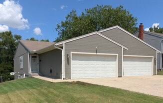 Building Photo - 2118 SW 36th St