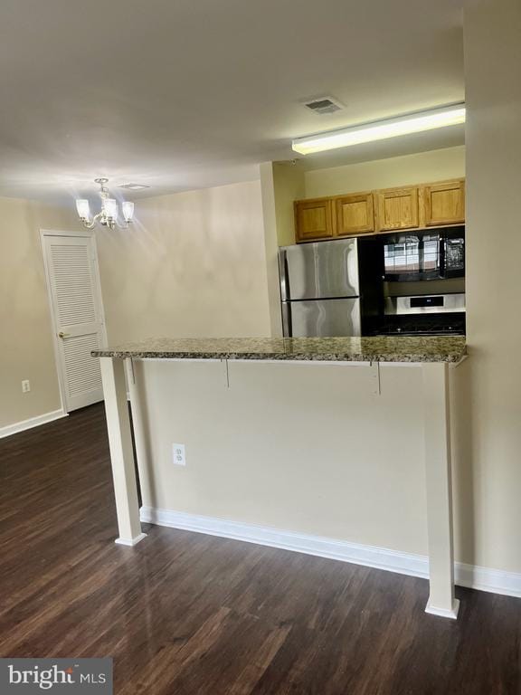 Building Photo - 635 Constellation Square SE