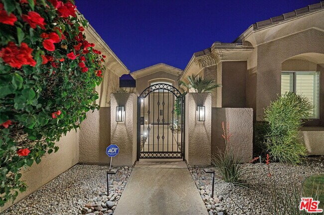 Building Photo - 4 Cartier Ct