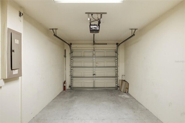 Building Photo - 4132 Bismarck Palm Dr