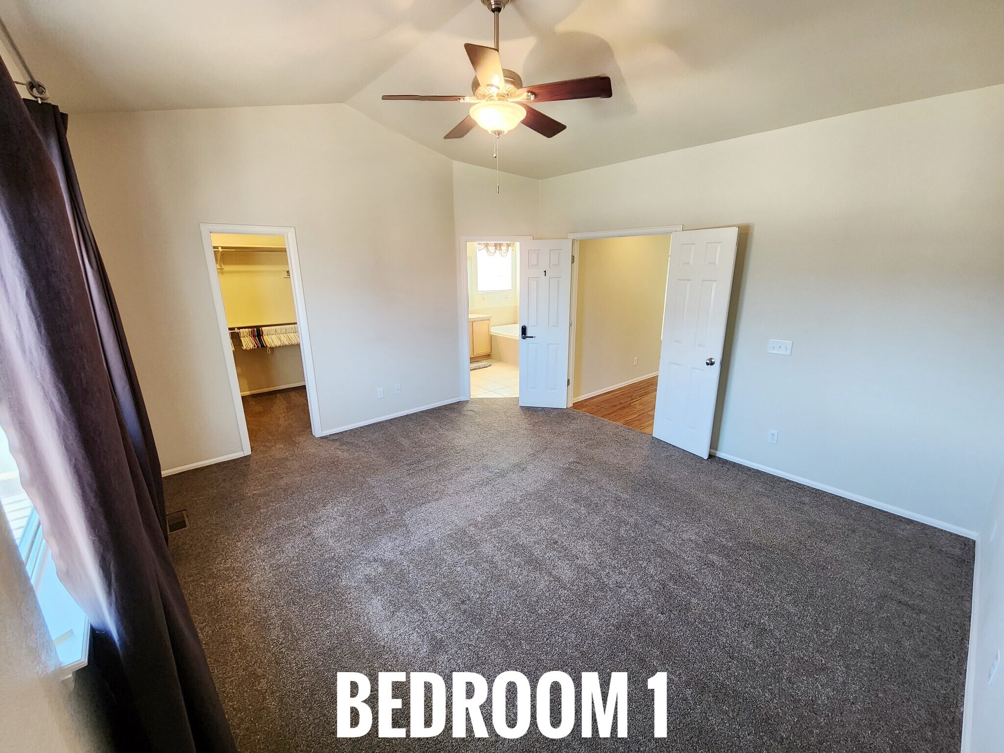 Building Photo - 2060 Dewhirst Dr