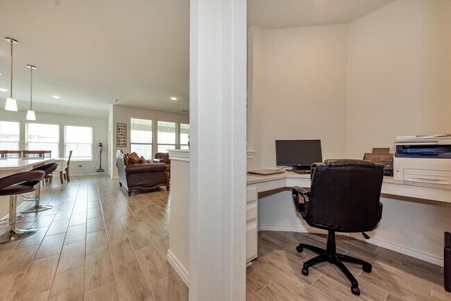 Building Photo - 6915 Twilight Elm Trace