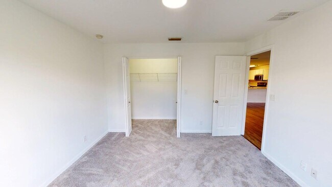 Building Photo - 4232 SW Winslow St