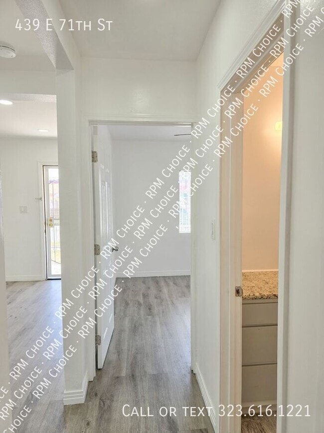 Building Photo - 439 E 71st St