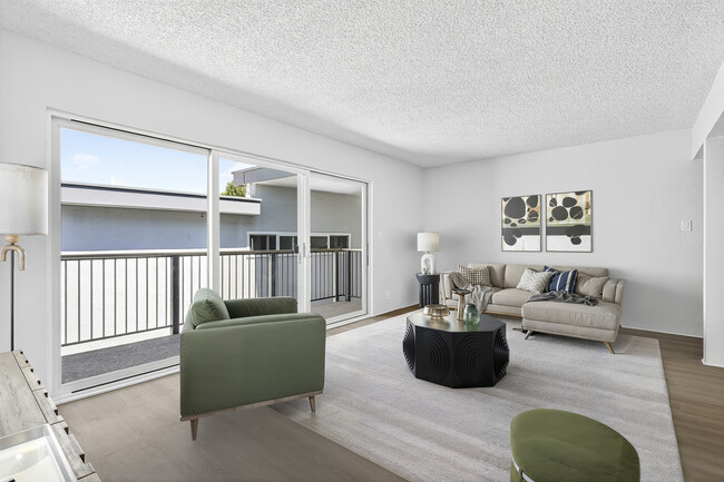 Building Photo - Nova at Terra Linda