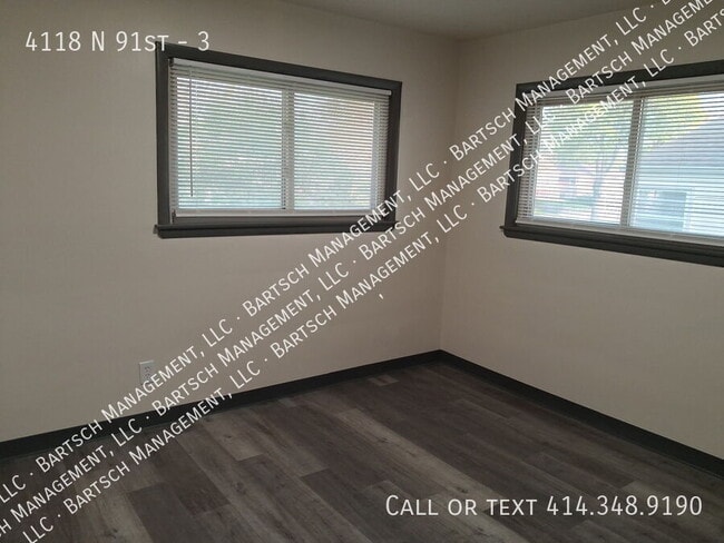 Building Photo - 4118 N 91st-3