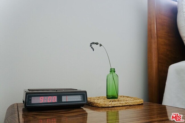 Building Photo - 459 N Bandini St