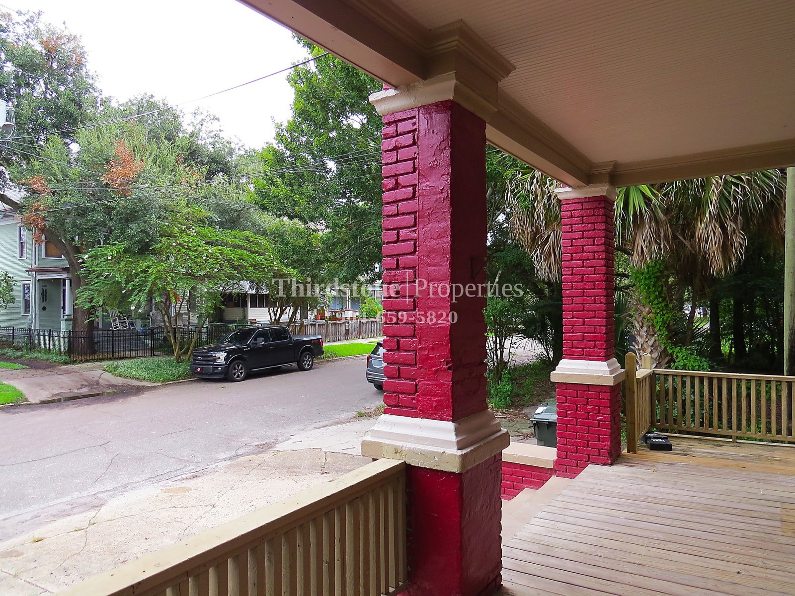 Building Photo - 212 E 6th St