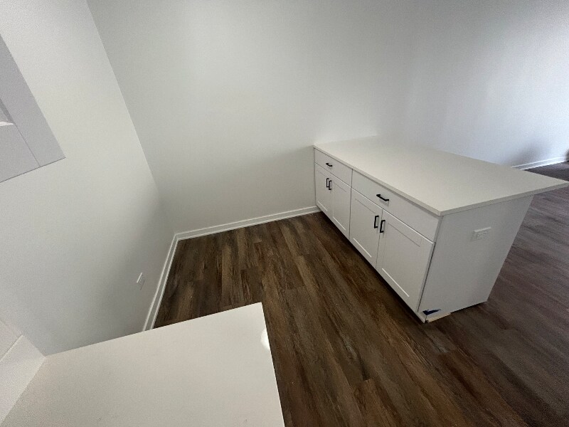 Building Photo - 9128 W Terrace Dr