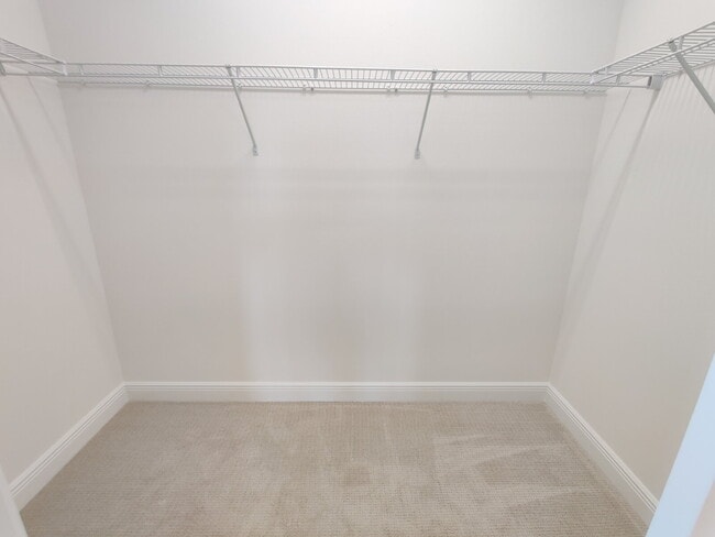 Building Photo - 8173 Sternway Rd