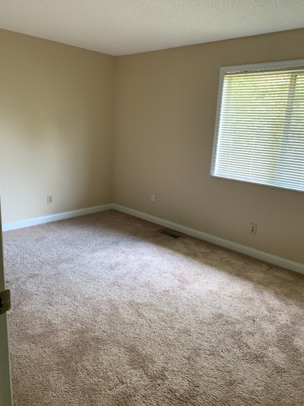 Building Photo - 6752 Ashley Ct