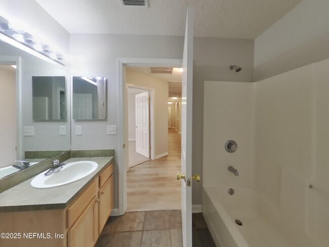 Building Photo - 7134 Beekman Lake Dr