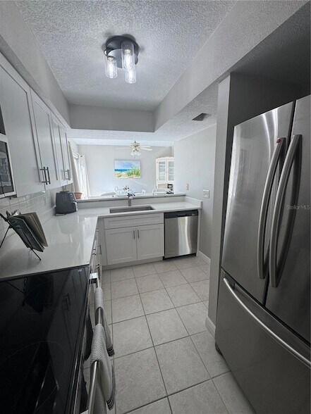 Building Photo - 621 Windrush Bay Dr