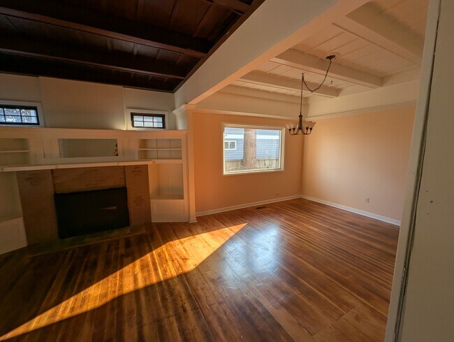 Building Photo - 624 NW 11th St