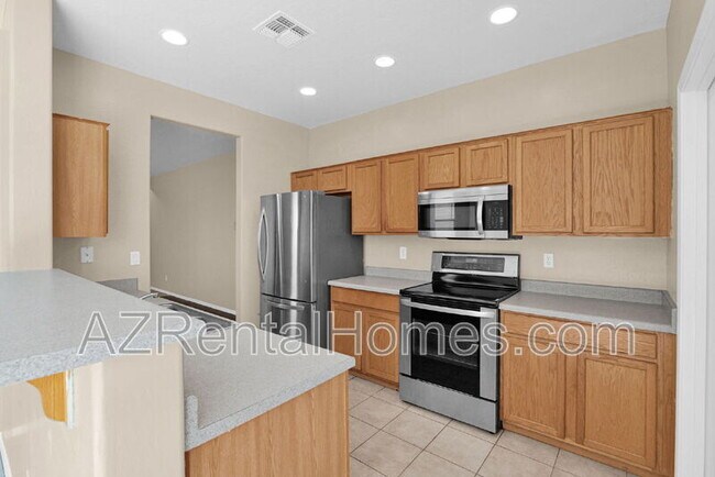 Building Photo - 6308 S 69th Glen