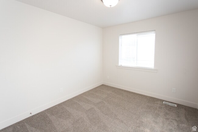 Building Photo - 413 S 1540 E