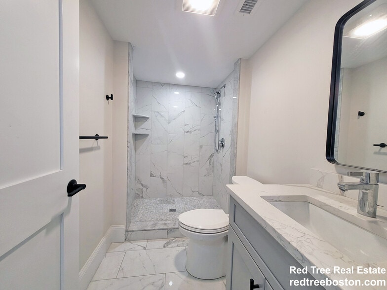 Building Photo - 81 White St