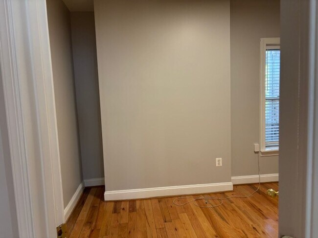 Building Photo - 2831 11th St NW