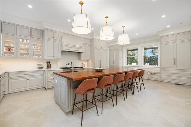 Building Photo - 7 Red Cross Ave