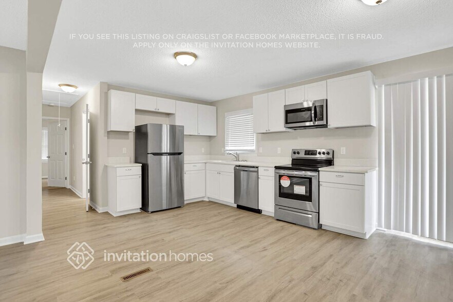 Building Photo - 1833 Rollingwood Dr SE