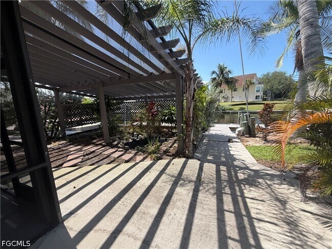 Building Photo - 27189 Gasparilla Dr