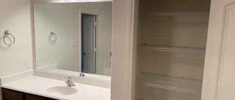 Building Photo - 2300 Sable Wood Dr