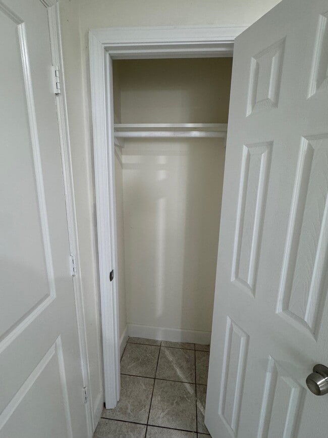 Building Photo - 10134 Kirkglen Dr