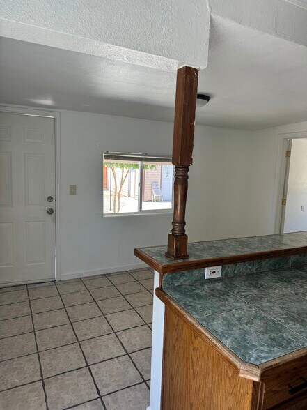 Building Photo - 3039 8th St