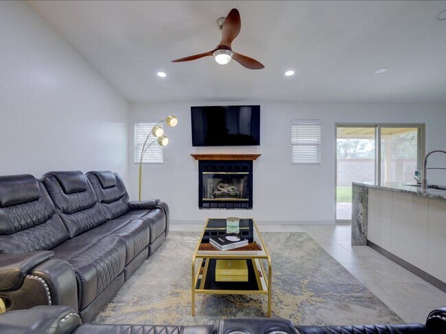 Building Photo - 3 Bedroom 2 Bathroom: Partially Furnished home!! **UNFURNISHED-RENTAL PRICE IS $3,000.00**