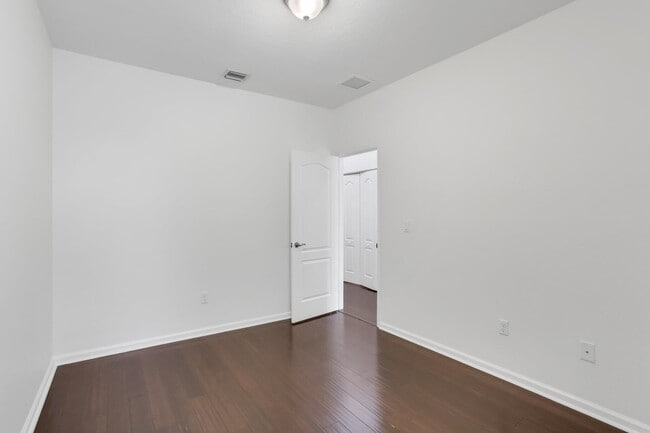 Building Photo - 4719 N Prive Cir