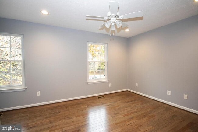 Building Photo - 9432 Loch Leven Ct