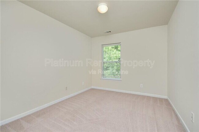 Building Photo - 2886 Ridgeview Dr