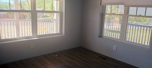 Building Photo - Spacious Home by Carson River