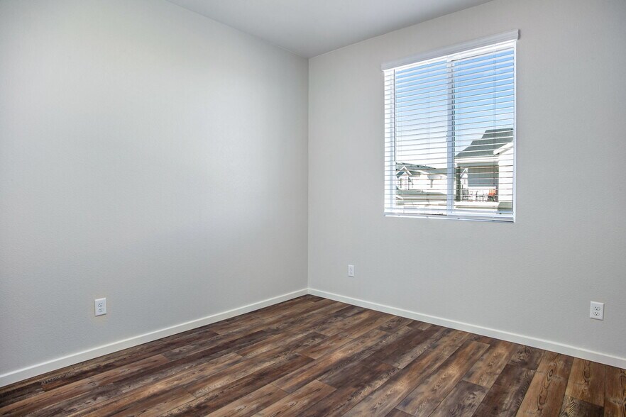 2nd bedroom - 1788 Iron Wheel Dr