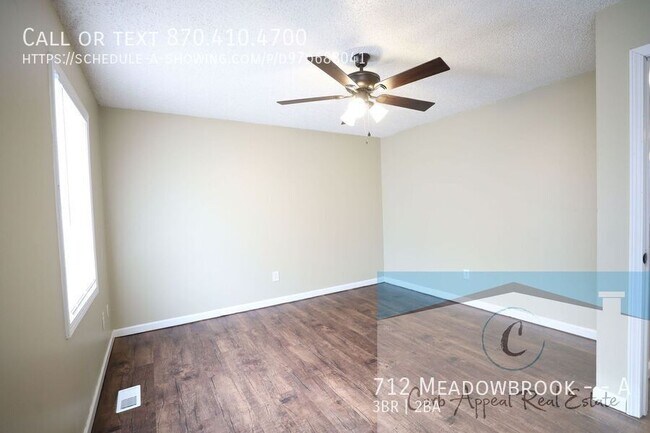 Building Photo - 712 Meadowbrook St